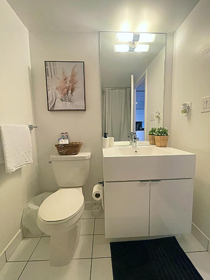 Exquisite Condos By Cn Tower- Dwtown , To Toronto Exteriör bild