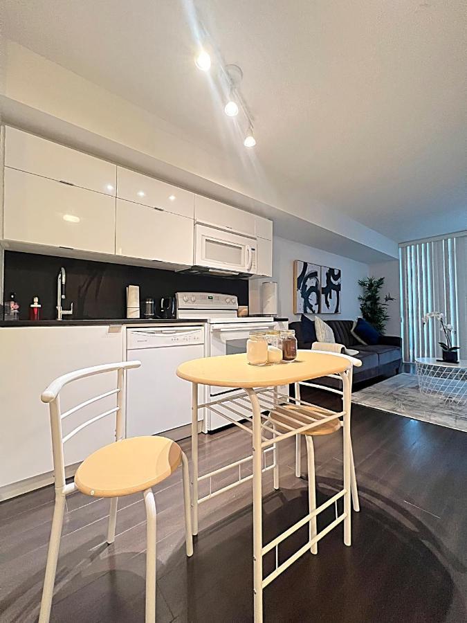 Exquisite Condos By Cn Tower- Dwtown , To Toronto Exteriör bild