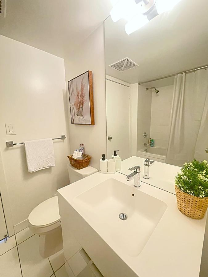 Exquisite Condos By Cn Tower- Dwtown , To Toronto Exteriör bild